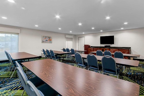 Best Western Niceville - Eglin AFB Hotel - image 6