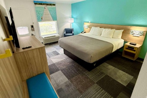 Quality Inn At Eglin AFB - image 12