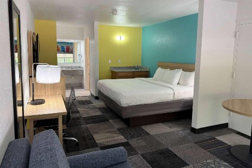 Quality Inn At Eglin AFB - image 16