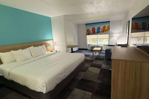 Quality Inn At Eglin AFB - image 18