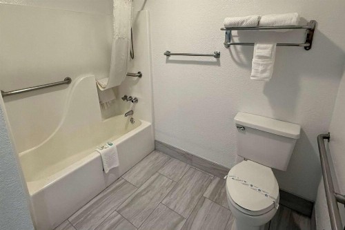 Quality Inn At Eglin AFB - image 29