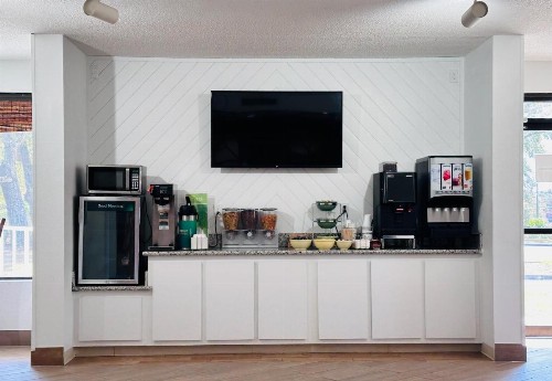 Quality Inn At Eglin AFB - image 30