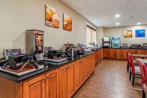 Comfort Suites Niceville Near Eglin Air Force Base - image 5