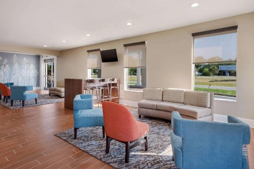 Days Inn by Wyndham Niceville/Eglin Air Force Base - image 17