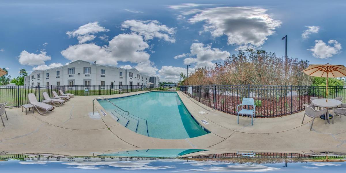 Days Inn by Wyndham Niceville/Eglin Air Force Base - image 4