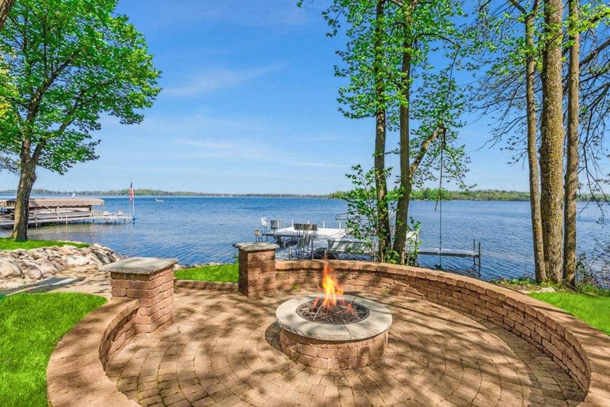 *NEW* Spa Luxury in an Expansive Cabin Escape! - image 4