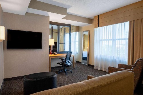 Cambria Hotel Noblesville Indianapolis - image 14