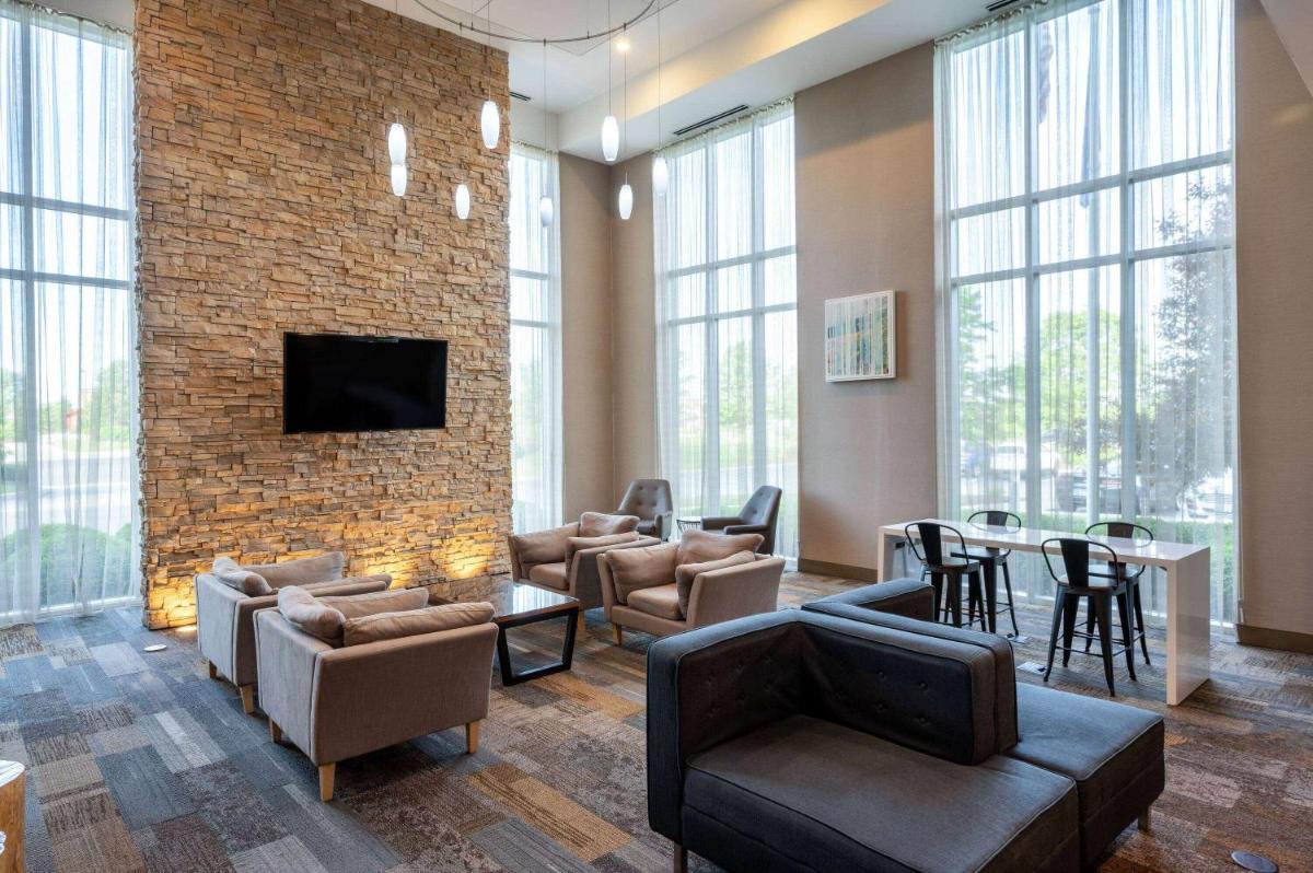 Cambria Hotel Noblesville Indianapolis - image 2