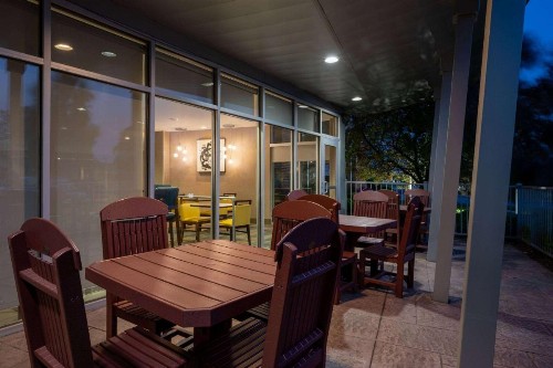 Cambria Hotel Noblesville Indianapolis - image 3