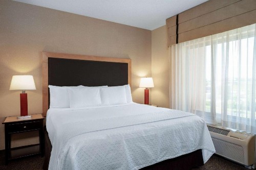 Cambria Hotel Noblesville Indianapolis - image 43