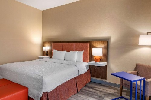 Hampton Inn Norco/Corona - image 23