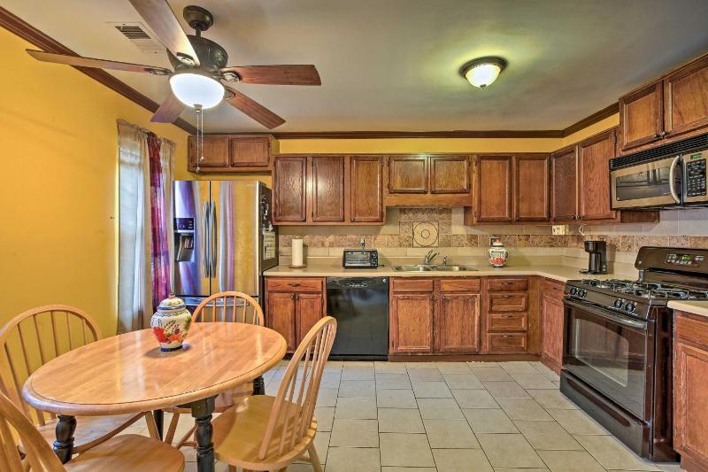 Berkmar Place with Deck Short Drive to Atlanta - image 4