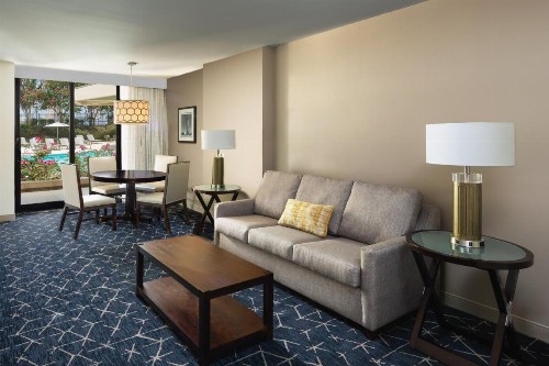 Sheraton Norfolk Waterside Hotel - image 12