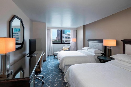 Sheraton Norfolk Waterside Hotel - image 17