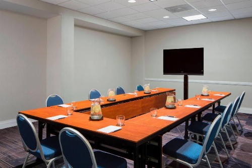 Sheraton Norfolk Waterside Hotel - image 22