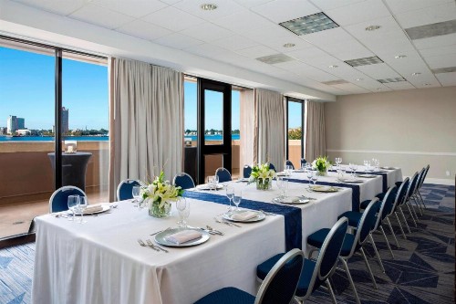 Sheraton Norfolk Waterside Hotel - image 23