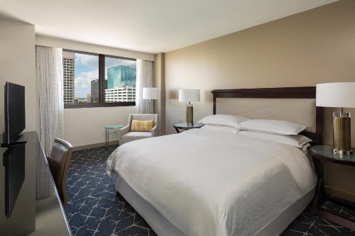 Sheraton Norfolk Waterside Hotel - image 24