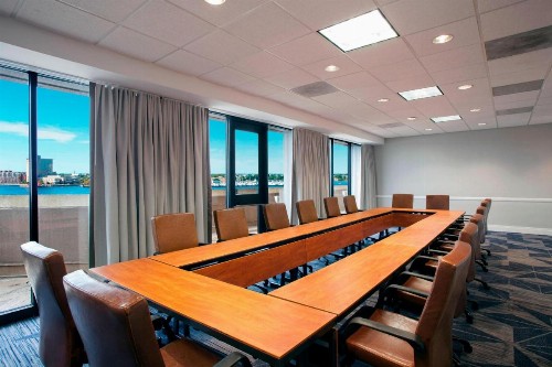 Sheraton Norfolk Waterside Hotel - image 27