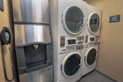 Hampton Inn & Suites Norfolk-Airport - image 10