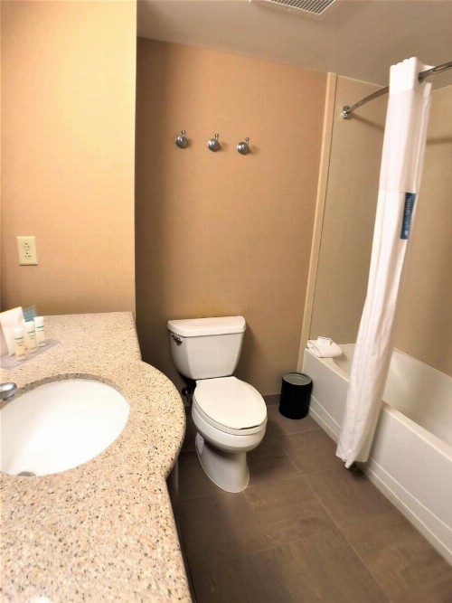 Hampton Inn & Suites Norfolk-Airport - image 27