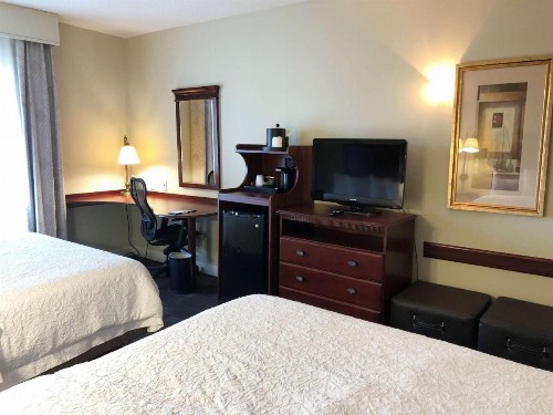 Hampton Inn & Suites Norfolk-Airport - image 29