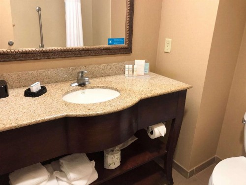 Hampton Inn & Suites Norfolk-Airport - image 3
