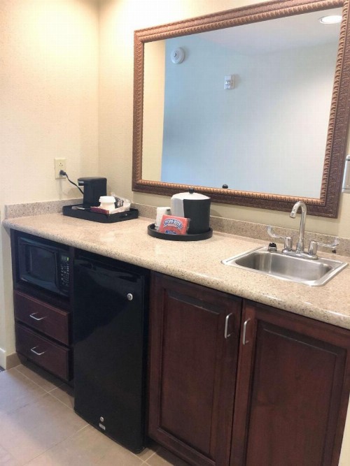 Hampton Inn & Suites Norfolk-Airport - image 8