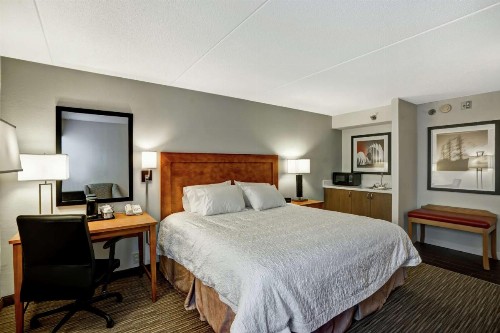 Hampton Inn Norfolk-Naval Base - image 12