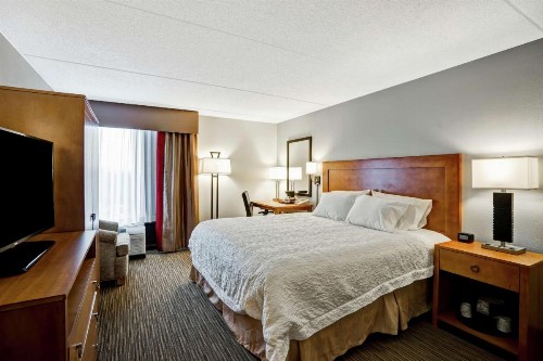 Hampton Inn Norfolk-Naval Base - image 13