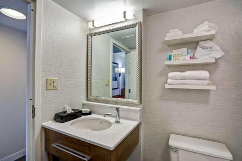 Hampton Inn Norfolk-Naval Base - image 17