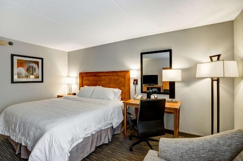 Hampton Inn Norfolk-Naval Base - image 18