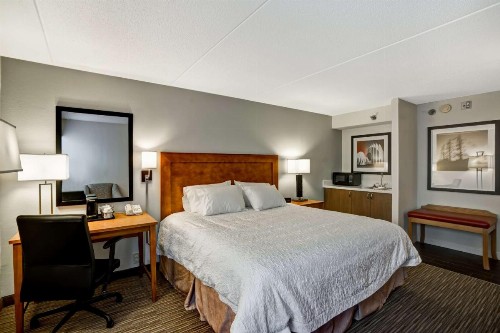 Hampton Inn Norfolk-Naval Base - image 19