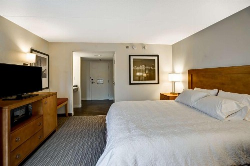 Hampton Inn Norfolk-Naval Base - image 25