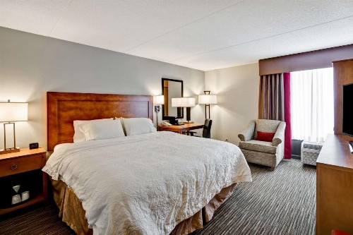 Hampton Inn Norfolk-Naval Base - image 26