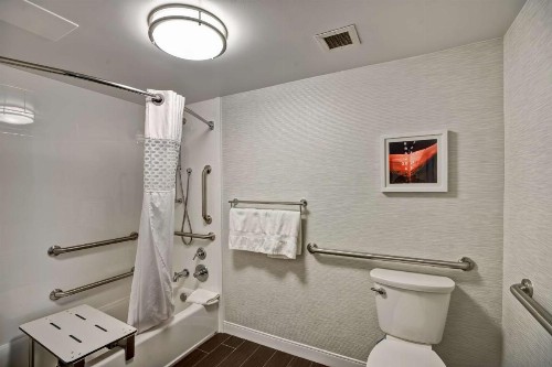 Hampton Inn Norfolk-Naval Base - image 27