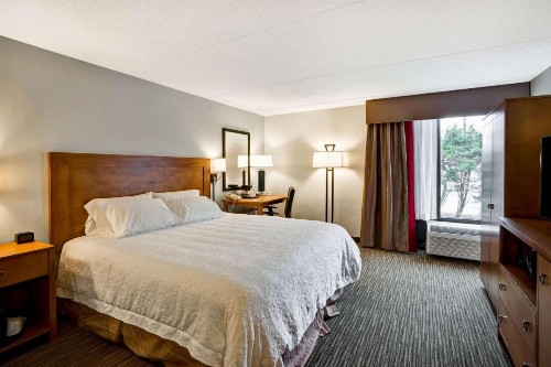 Hampton Inn Norfolk-Naval Base - image 30