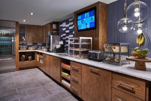 Delta Hotels by Marriott Norfolk Airport - image 9