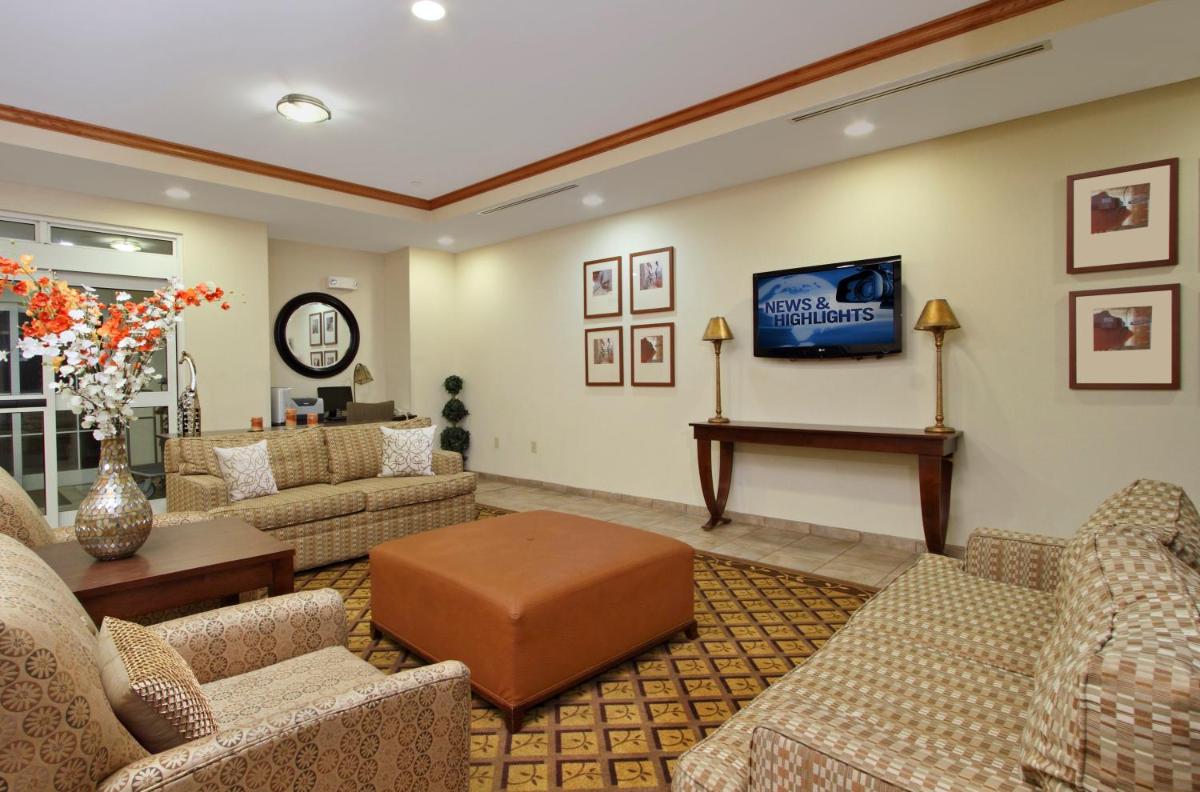 Candlewood Suites Norfolk Airport an IHG Hotel - main image