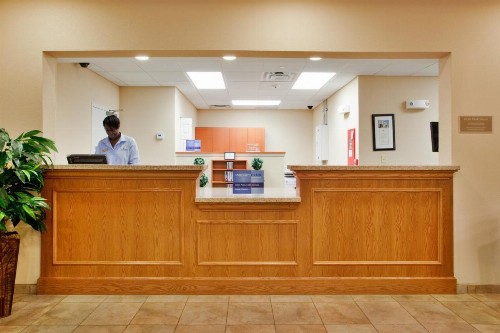 Candlewood Suites Norfolk Airport an IHG Hotel - image 3