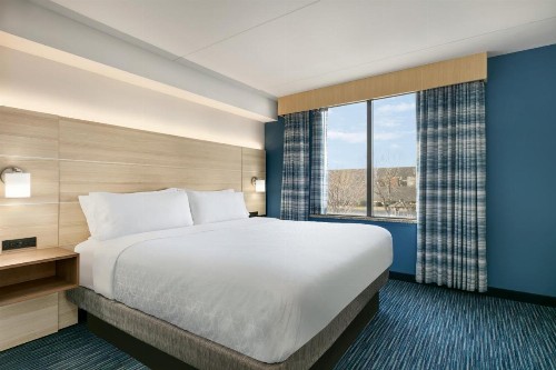Holiday Inn Express Hotel & Suites Norfolk Airport an IHG Hotel - image 17