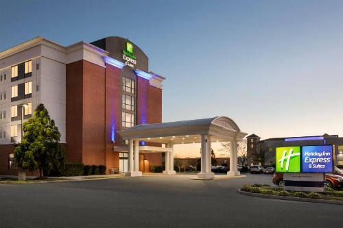 Holiday Inn Express Hotel & Suites Norfolk Airport an IHG Hotel - image 29