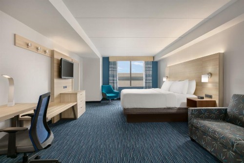 Holiday Inn Express Hotel & Suites Norfolk Airport an IHG Hotel - image 37