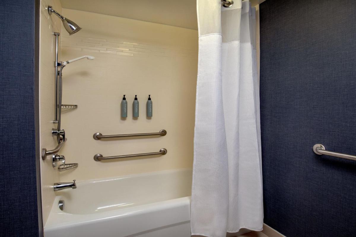 Residence Inn by Marriott Norfolk Airport - image 3