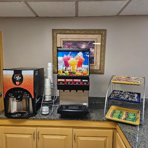 Days Inn by Wyndham Norfolk Airport - image 33