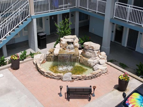 Best Western Plus Holiday Sands Inn & Suites - image 16