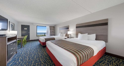 Best Western Plus Holiday Sands Inn & Suites - image 26