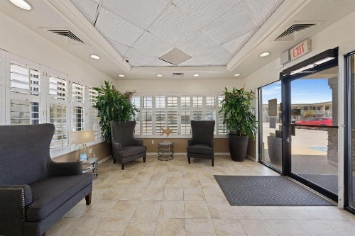 Best Western Plus Holiday Sands Inn & Suites - image 31
