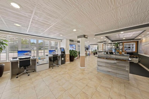 Best Western Plus Holiday Sands Inn & Suites - image 37