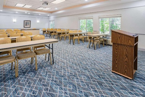 La Quinta by Wyndham Norfolk Airport - image 20