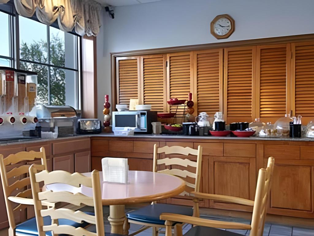 Ramada LTD - image 5